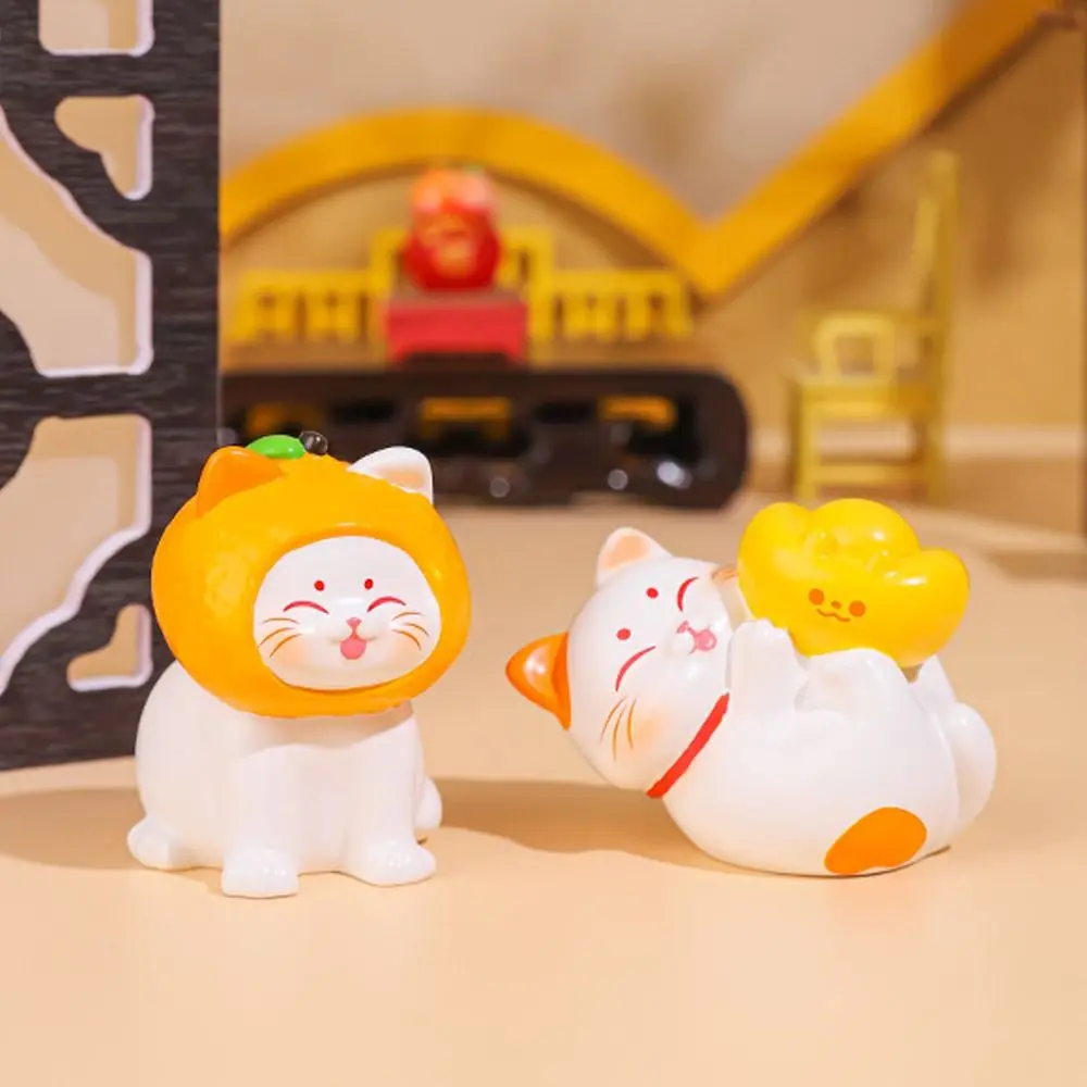 Cute Fortune Cat Ornament Mascot Lucky Mini New Year Cat Figurines Traditional Resin Crafts Simulation Cat Model Car Accessories