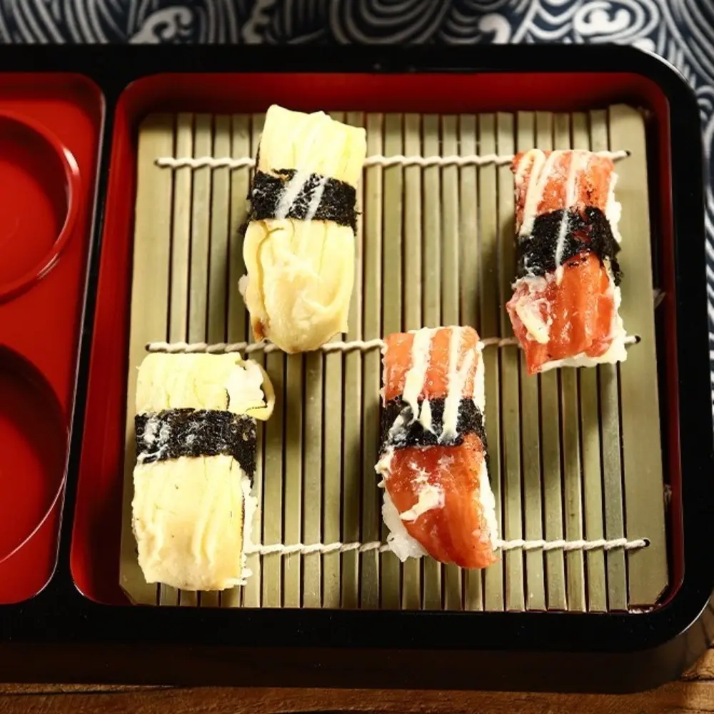 Japanese Style Cold Noodle Dish Multipurpose with Bamboo Mat Sushi Food Tray Fashionable Plastic Food Platter