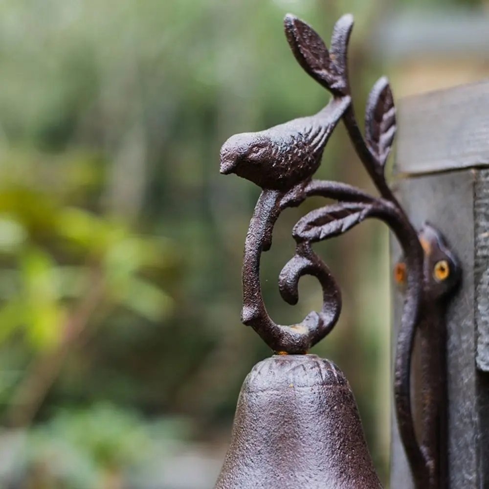 Durable Rustic Cast Iron Bird Doorbell Villa Yard Decoration Metal Birdhand Rattles Entrance Vintage Design Dinner Bell Yard