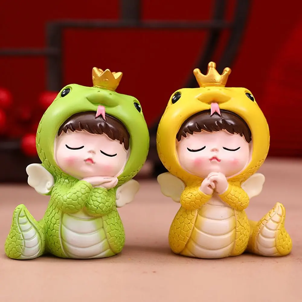 Small Crown Snake Baby Figurine Traditional Year of The Snake Zodiac Snake Figurine Resin Crafts Chinese Style