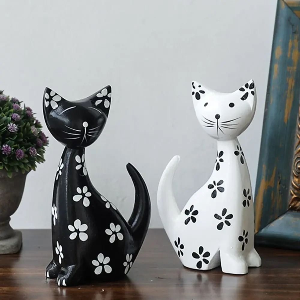 2pcs Desktop Ornament Wooden Cat Statue Minimalist Modern Animal Sculpture Exquisite Cute Miniatures Figurine Car