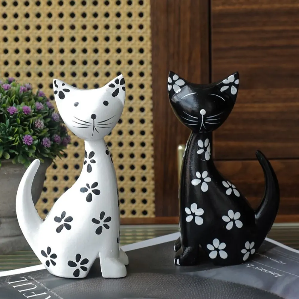 2pcs Desktop Ornament Wooden Cat Statue Minimalist Modern Animal Sculpture Exquisite Cute Miniatures Figurine Car