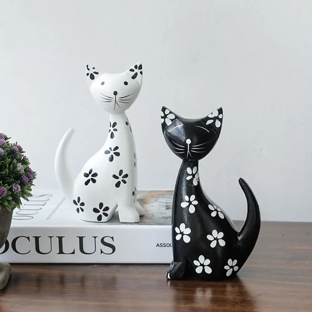 2pcs Desktop Ornament Wooden Cat Statue Minimalist Modern Animal Sculpture Exquisite Cute Miniatures Figurine Car