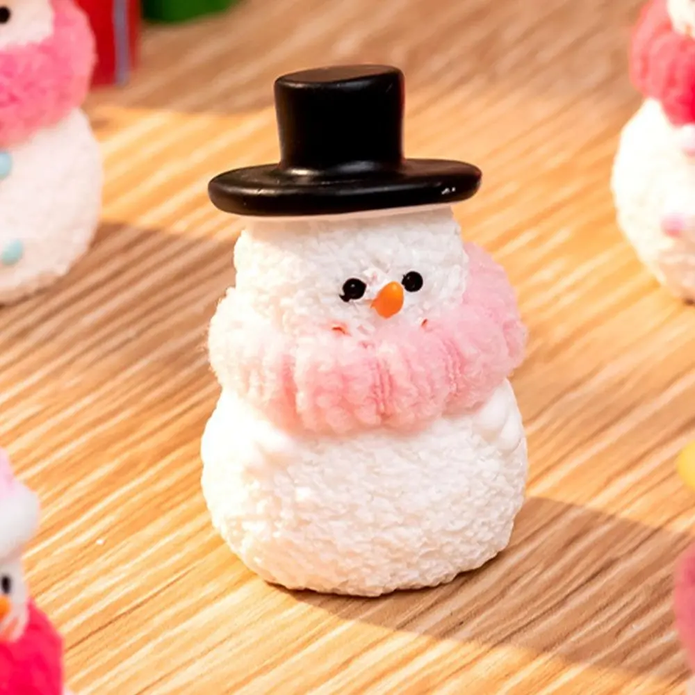 6pcs/set Creative Mini Christmas Figurines Cartoon Resin Crafts Snowman Miniature Ornaments DIY Decorative