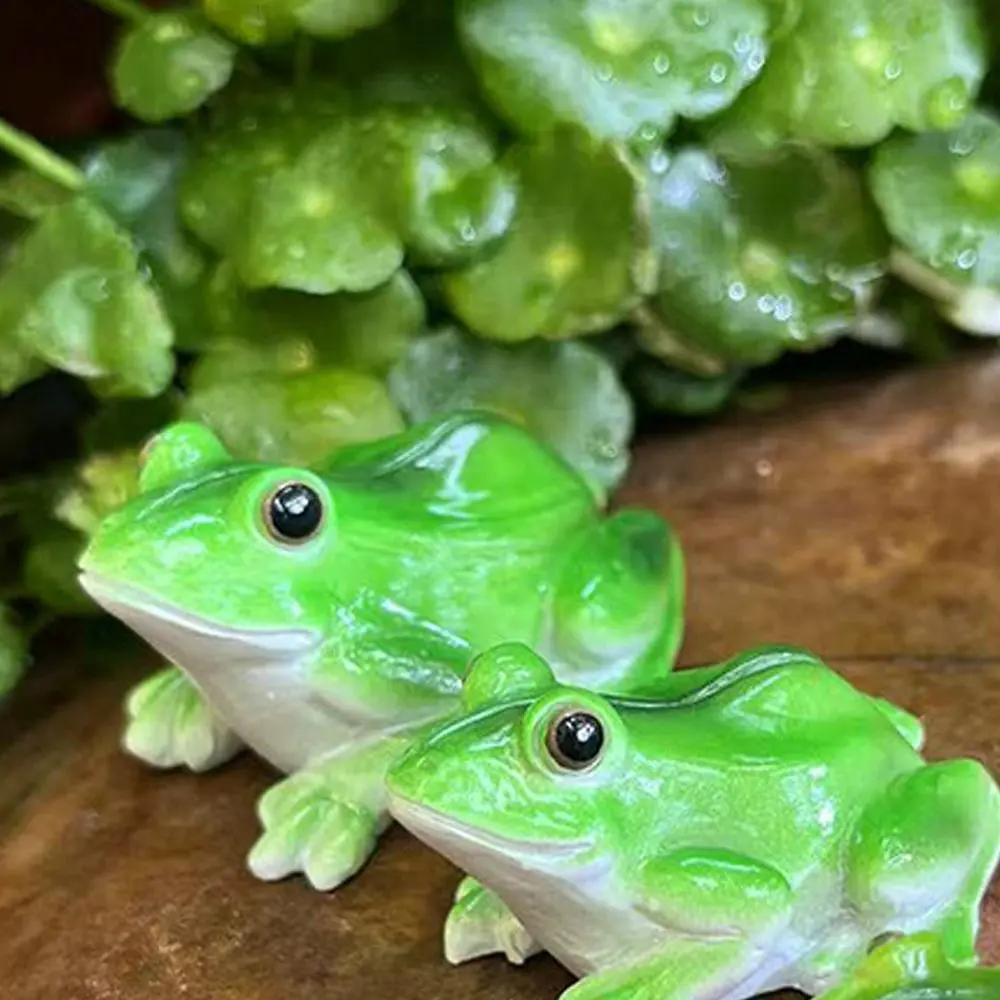 Cartoon Frogs Miniature Figurines Green Resin Crafts Small Frog Ornament Cute Handicraft Animal Statue Outdoor Garden Courtyard