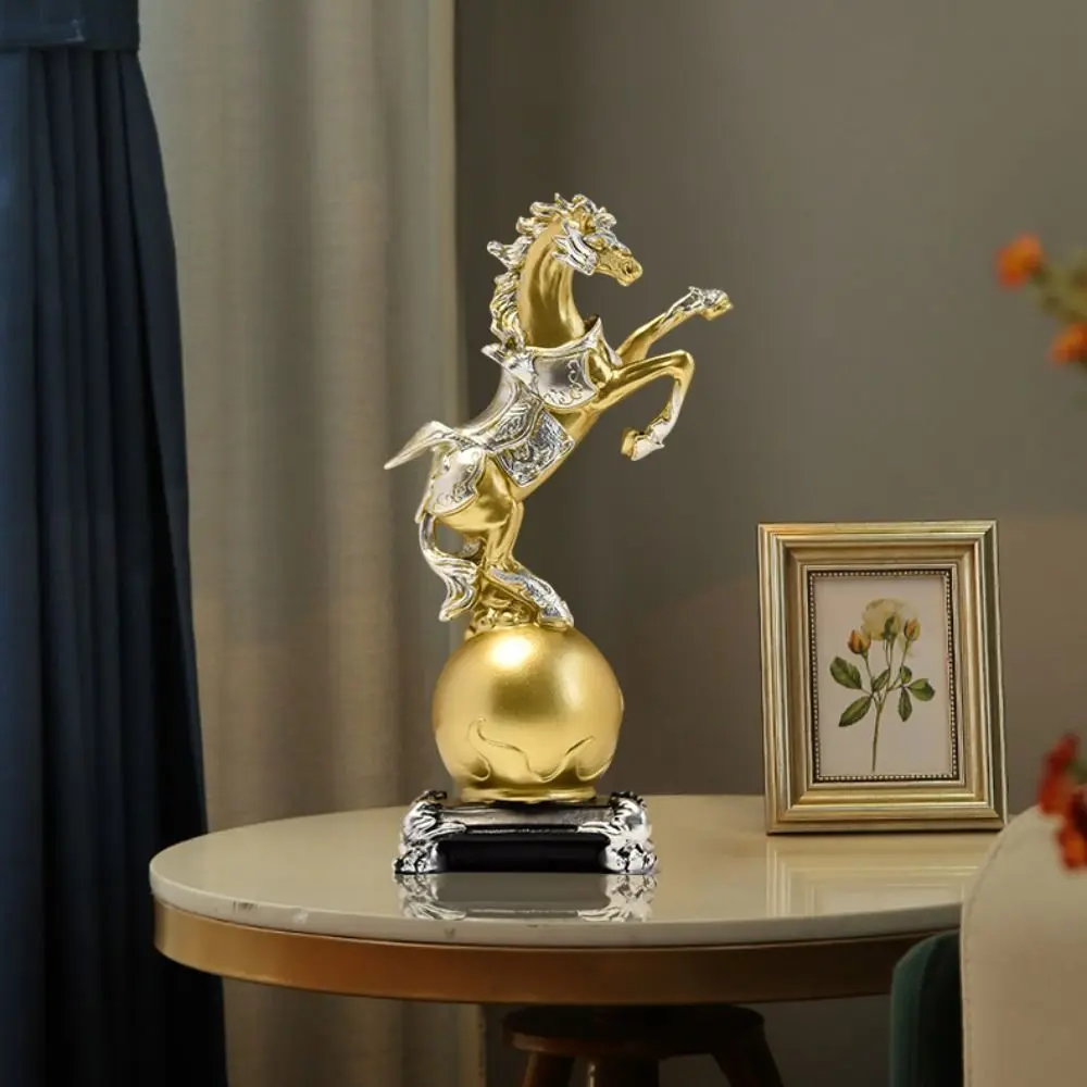 Desktop Ornament Art Horse Ornament Modern Creative Animal Sculpture Handicraft Horse Statue TV Cabinet