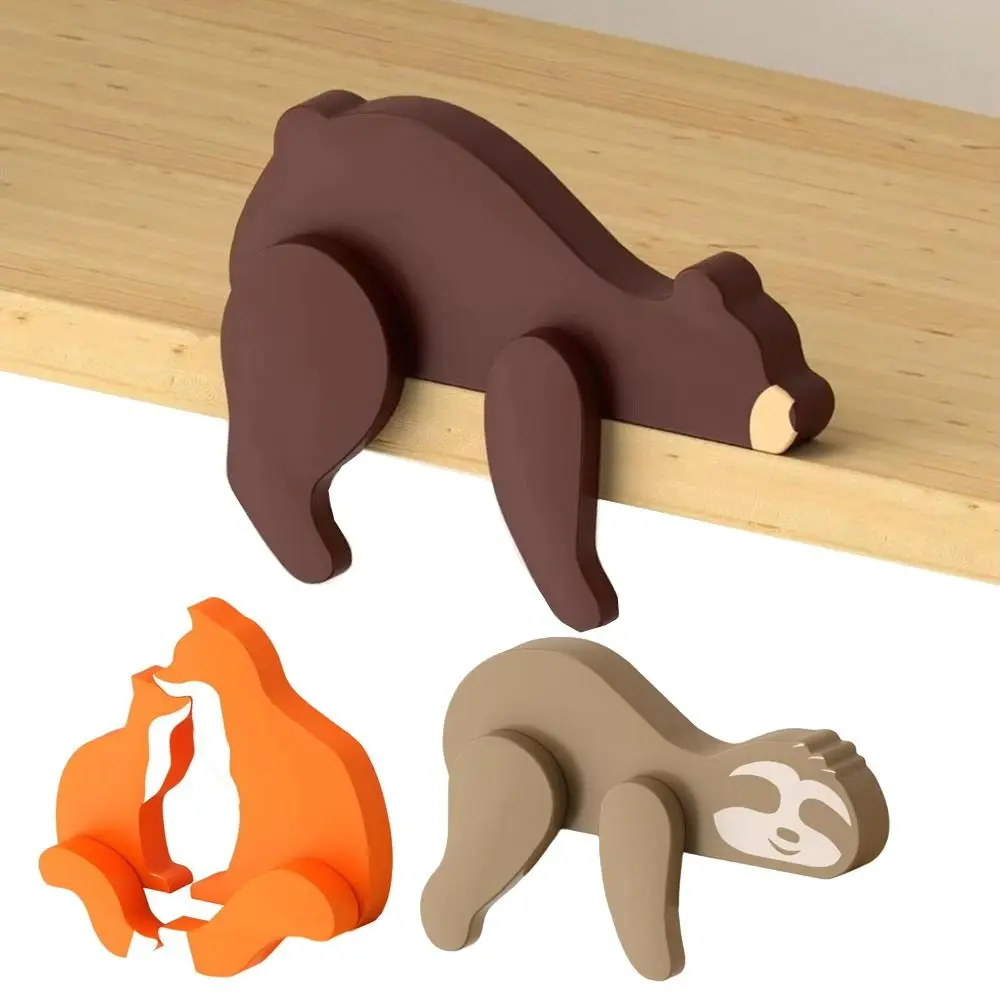 Premium Mobility Wooden Animal Ornament Stable Portable Woodland Bear Figurine Cute Durable Bear Door Frame Decoration Bedroom