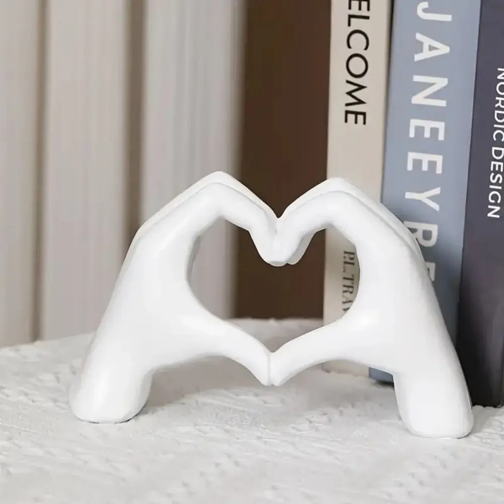 Finger Decoration Heart Hand Statues Resin Desktop Ornament Love Gesture Sculpture Nordic Style Love Heart Hand Love Figurines