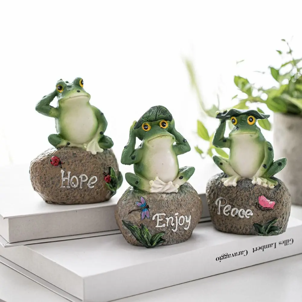 Funny Cute Resin Frog Statue Cartoon 3D Garden Frog Ornament Small English Sign Frog Pond Landscaping