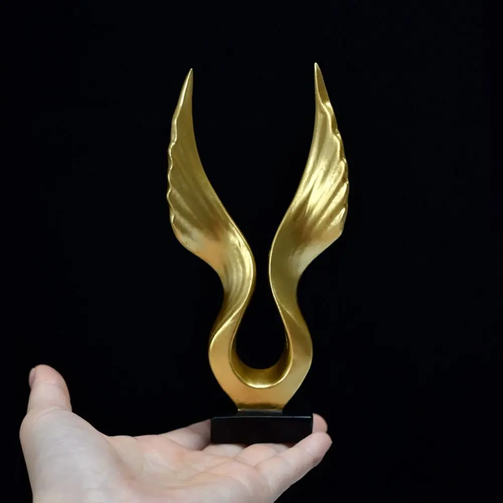 Quality Handicraft Gifts Bookcase Decoration Angel's Wing Desktop Ornaments Resin Crafts Animal Wings Statue Eagle  Ornaments