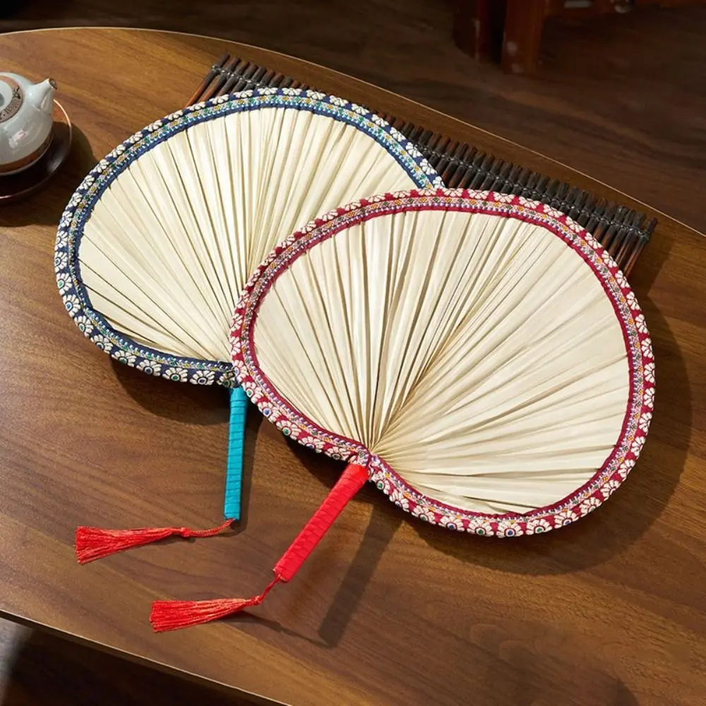Room Wall Decoration Natural Palm Leaf Fan with Tassel Hemming Handheld Fan Rural Style Retro Summer Fan Performance Props