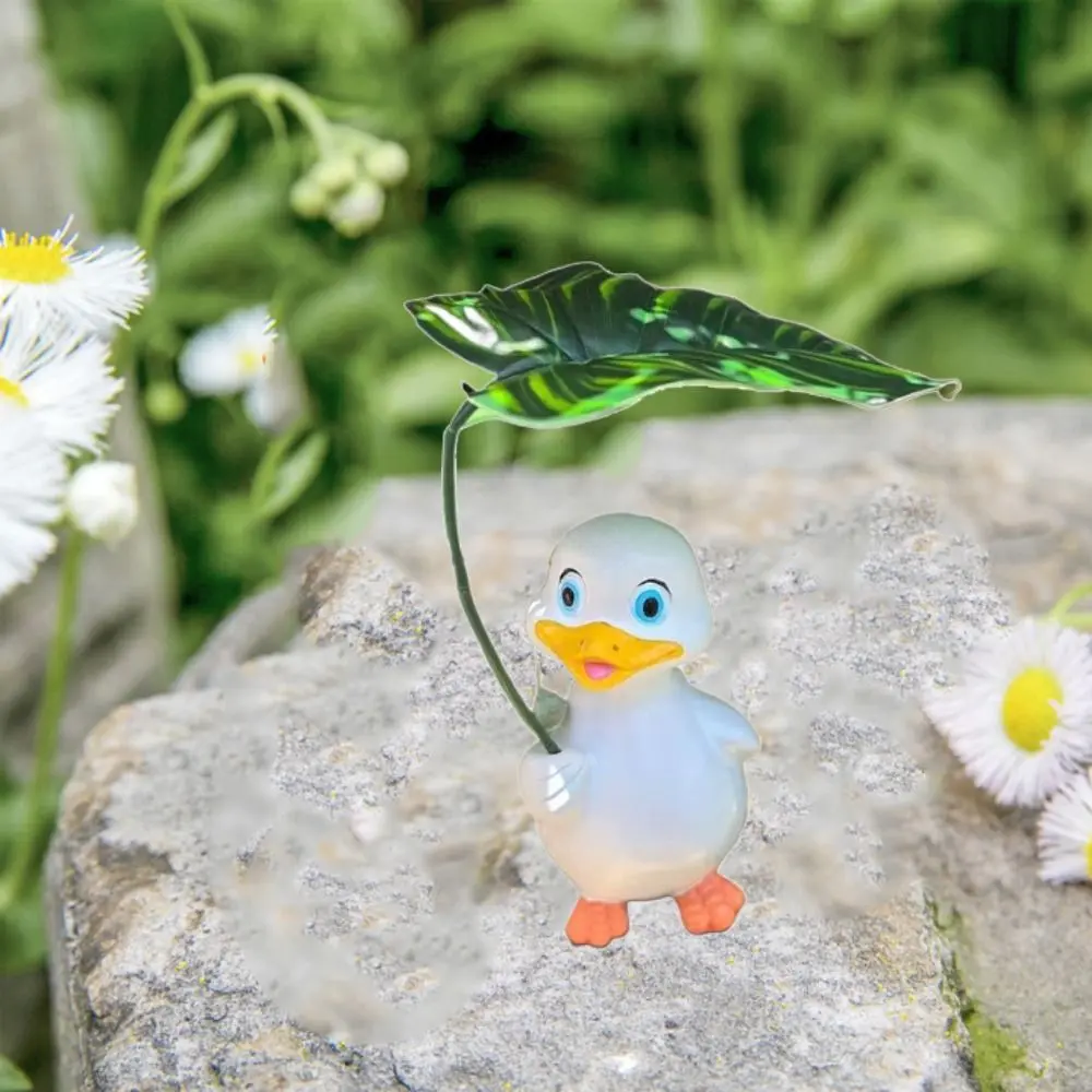 Crafts Cartoon Duck Umbrella Ornament Resin Cute Animal Sculpture Waterproof Ducks Statue Water Tank