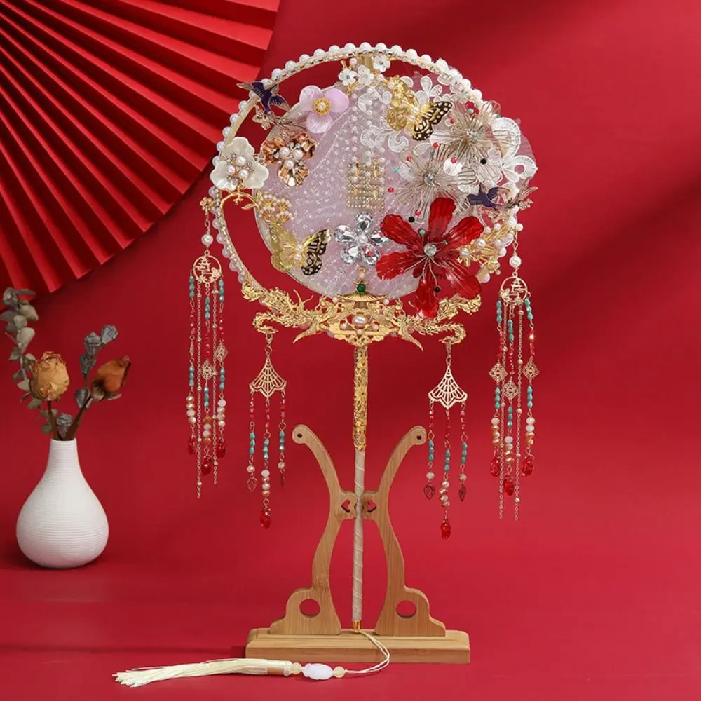 Antique Style Bride Group Fan Long Handle Handmade Bride Hand Held Fan with Tassel Flower Desig Xiuhe Fan for Dance Performance
