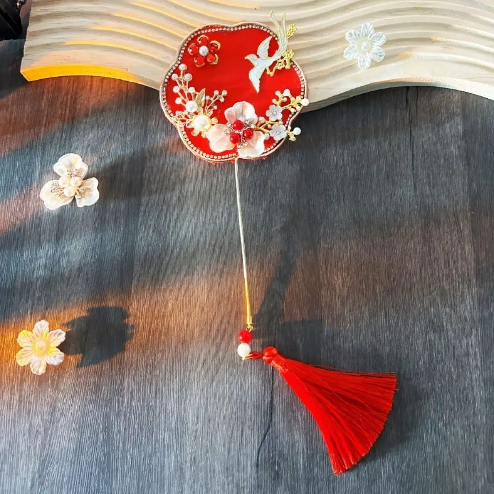 Chinese Style Mini Chinese Fan with Pendant Handheld Bridal Group Fan Vintage Ancient Chinese Silk Fan Chinese Wedding