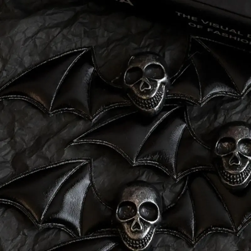 652F Gothic Dark Hair Clip Girls Barrettes Black Hairstyles Devil Wing Hair Clip Skull Gothic Bat Wing Versatile Barrettes