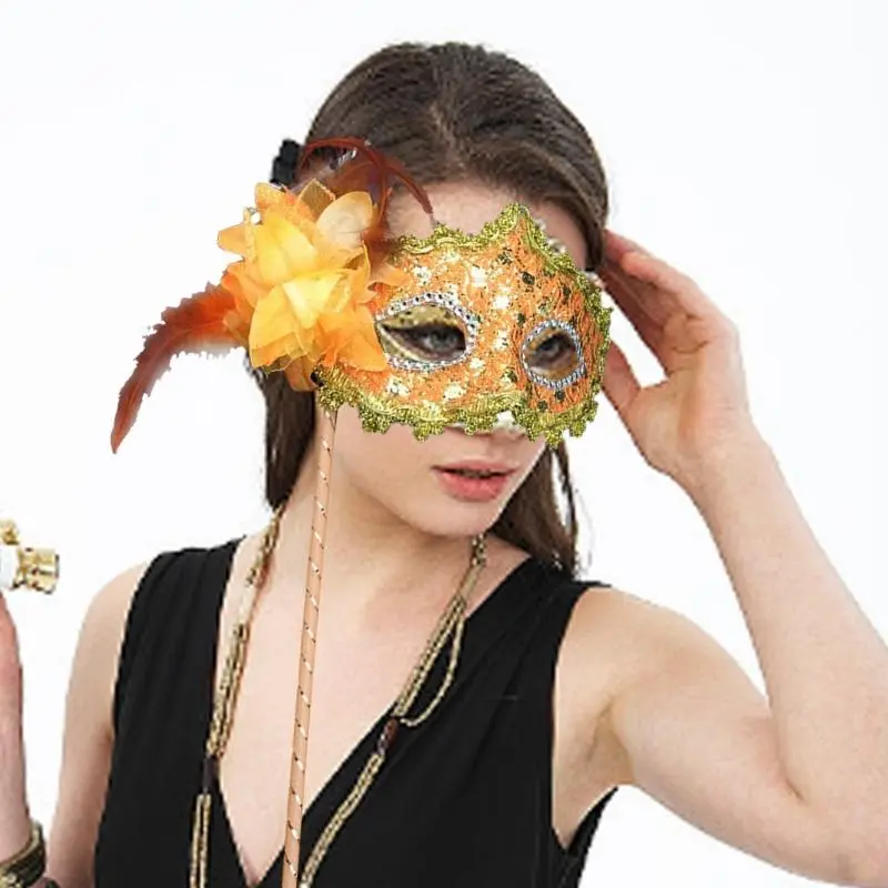 652F Feathered Masquerade Mask With Half Face Mask Masquerade Eyemask for Women Halloween Cosplay Masquerade Proms