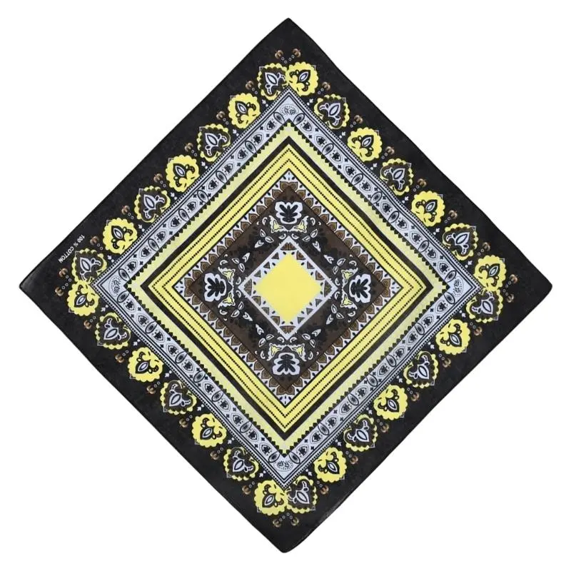 652F Stylish Print Handkerchief Vintage Paisleys Bandanas Fashionable Headscarf for Travel and Everyday Use