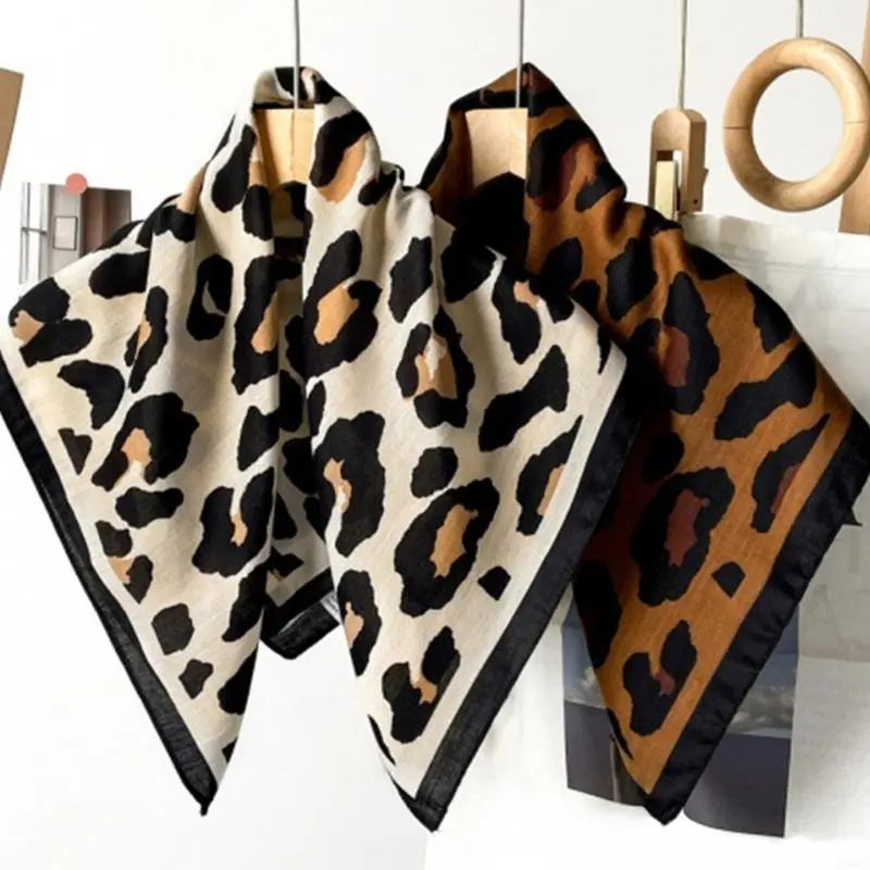 652F Stylish Leopard Pattern Scarf Silk Necktie Scarf Fashionable Neckerchief Enhancing Look In Various Occasion for Lady