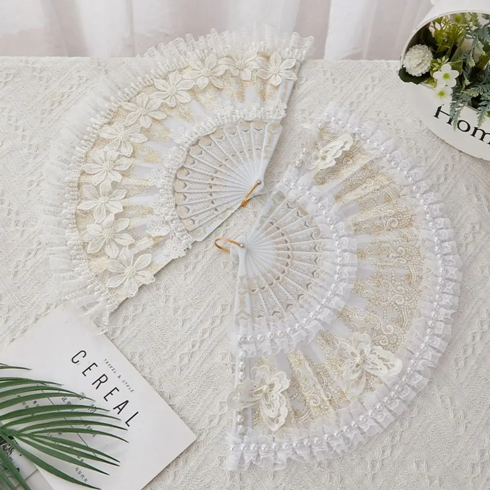 White Lolita Lace Hand Fan Handheld Plastic Handle Lace Folding Fan Retro Court Style with Pearl Bride Hand Fan Cosplay