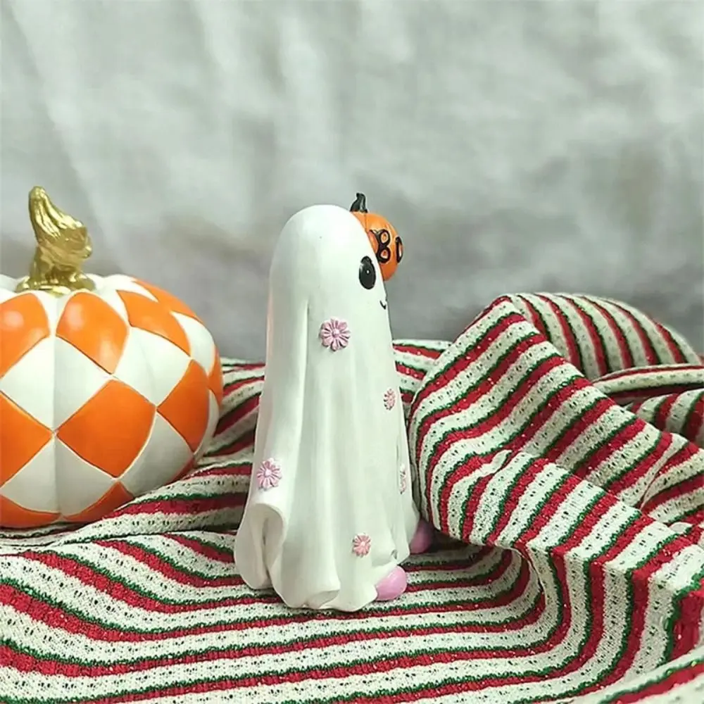 Creative Cartoon Ghost Hold Pumpkin Sculpture Mini 3D Halloween Ghost Figurine Cute Resin Ghost Ornament Garden