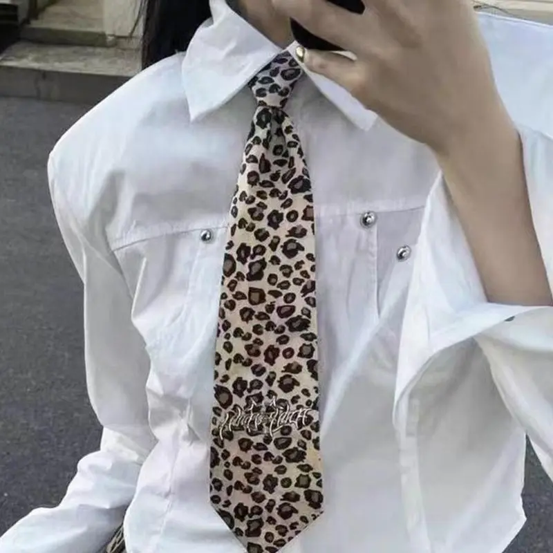 652F Fashionable Adjustable Length JK Shirt Tie with Leopard Print Pre Tied for Unisex School Uniform Cosplay Party Necktie