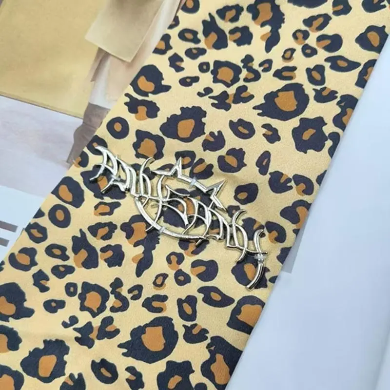 652F Fashionable Adjustable Length JK Shirt Tie with Leopard Print Pre Tied for Unisex School Uniform Cosplay Party Necktie