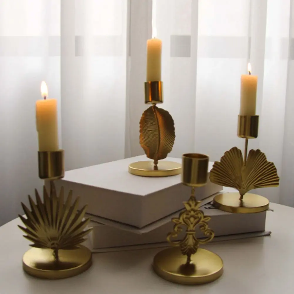 Rust-proof Plant Leaf Candle Stand Exquisite Unique Iron Candle Holder Essy to Use Desktop Aromatherapy Rack Living Room