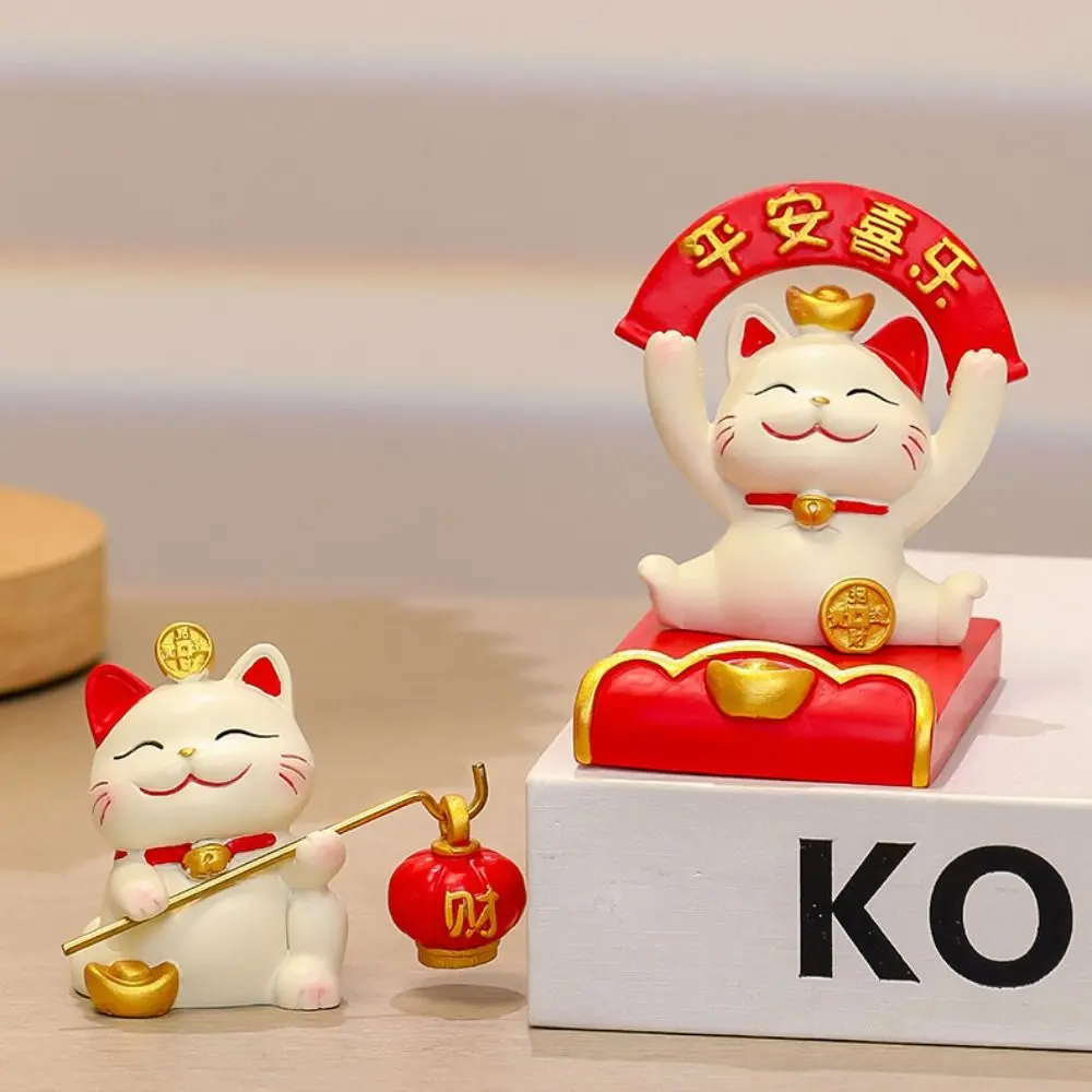 Resin Lucky Cat Figurines Chinese Style Exquisite Maneki Neko Miniature Figure Cartoon Realistic New Years Decor