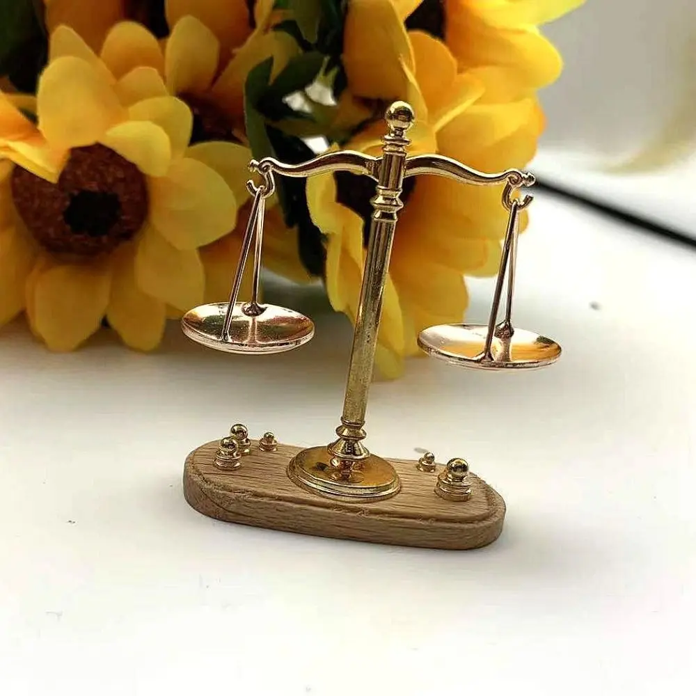 Antique Simulation Balance Scale DIY Craft 1/12 Dollhouse Balance Toy Model Mini Handmade Justice Scale Model Pretend Play