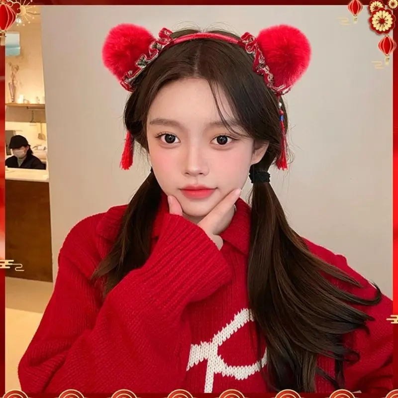652F Furry Plush Buns Headband for Year of Snake Celebration Comfortable Tassels Hairhoop for Spring Festival Gathering