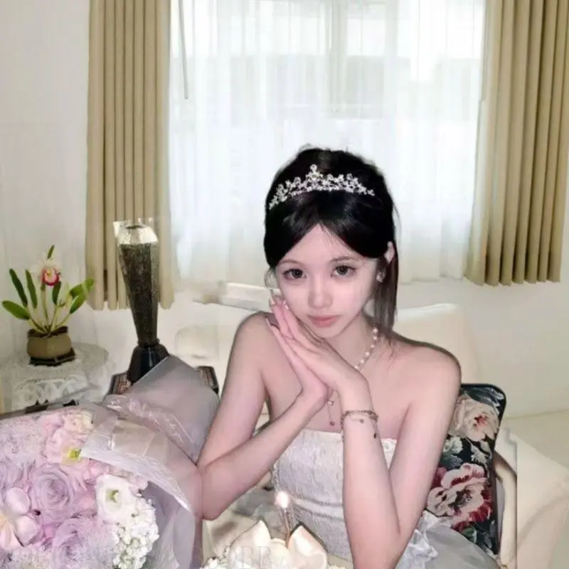 652F Delicate Tiaras Birthday Headbands Elegant Hairbands for Girls Wedding Party Photo Props Headwear Crown