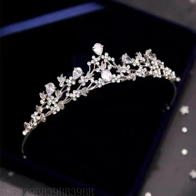 652F Delicate Tiaras Birthday Headbands Elegant Hairbands for Girls Wedding Party Photo Props Headwear Crown