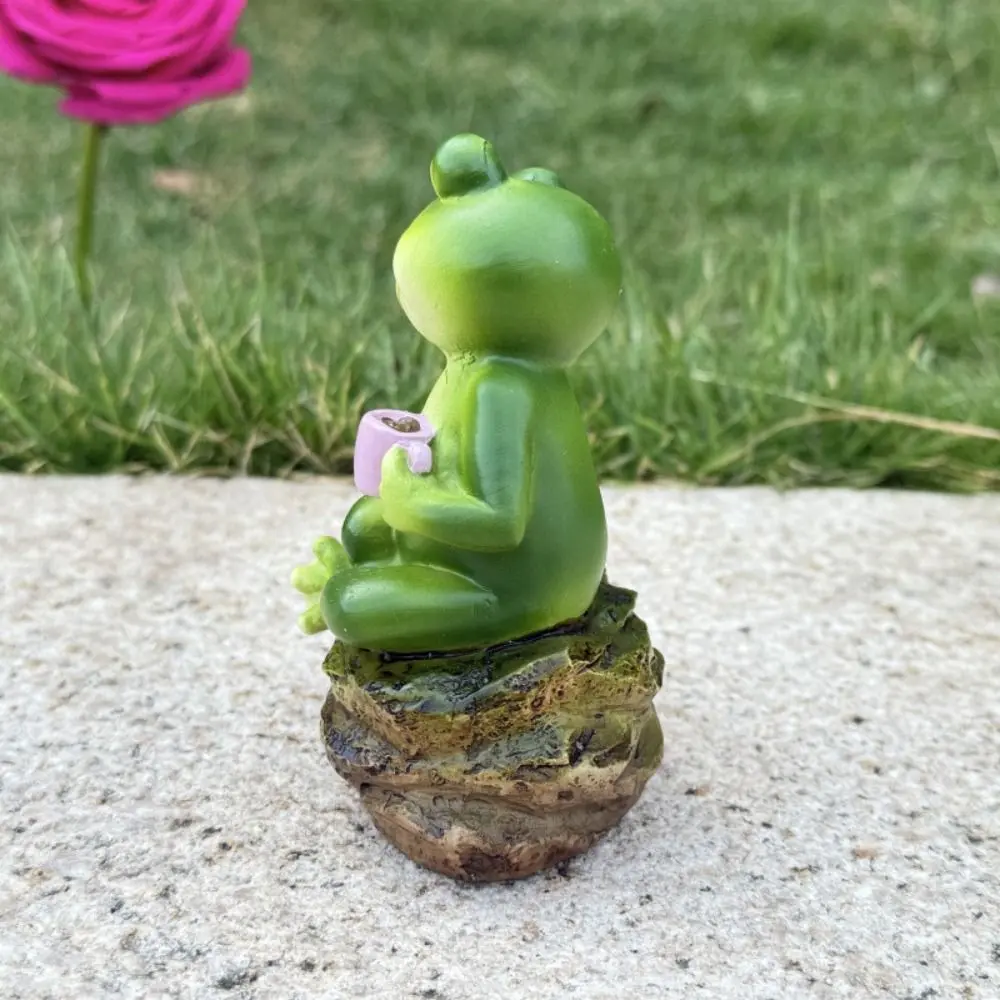Desktop Ornament Resin Frog Ornament Cute Cartoon Animal Sculpture Creative Waterproof Miniatures Figurine Home