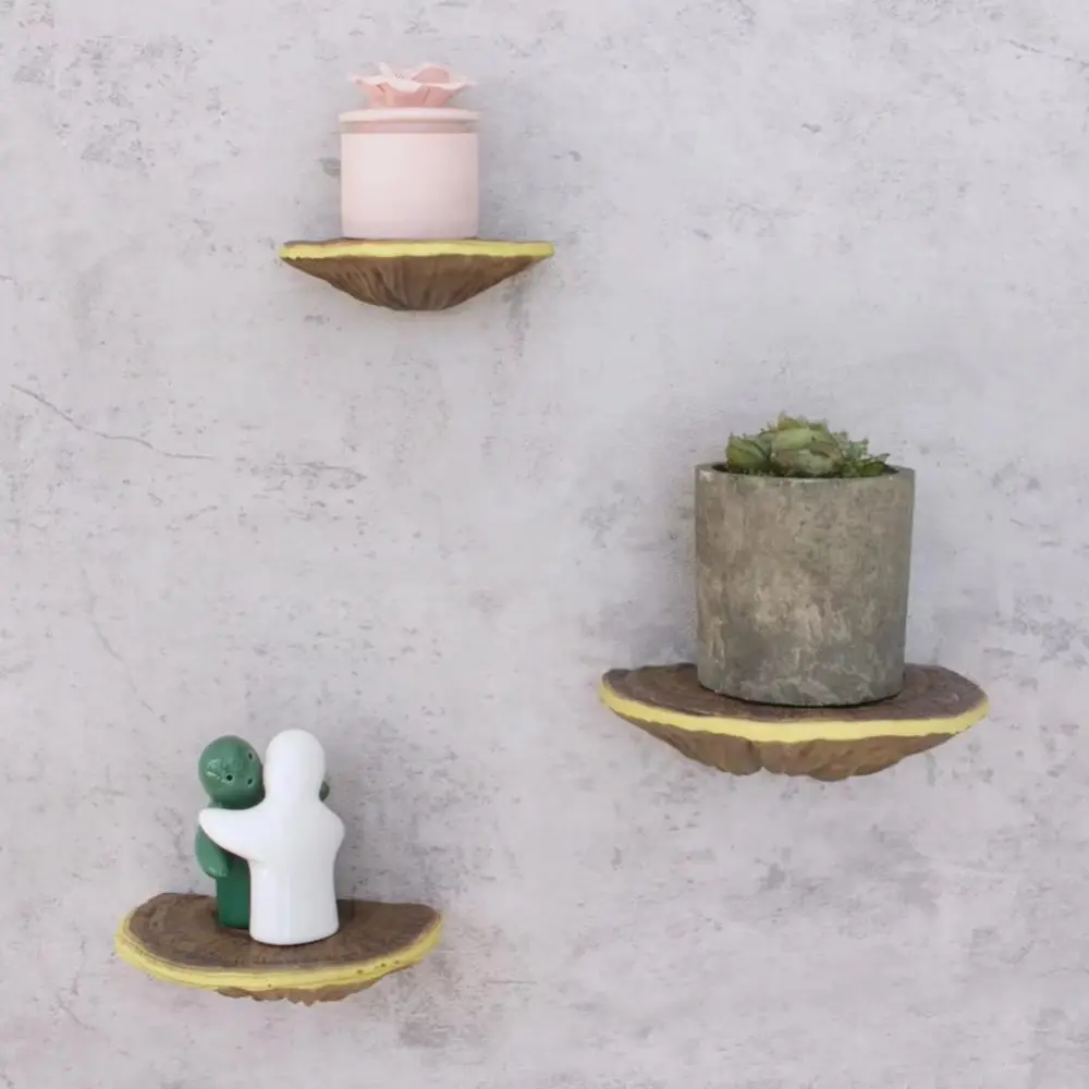 3Pcs/set Hanging Mushroom Wall Shelf Realistic Decorative Simulation Mushroom Pendant Hand-painted Garden Mushroom Ornament Lawn