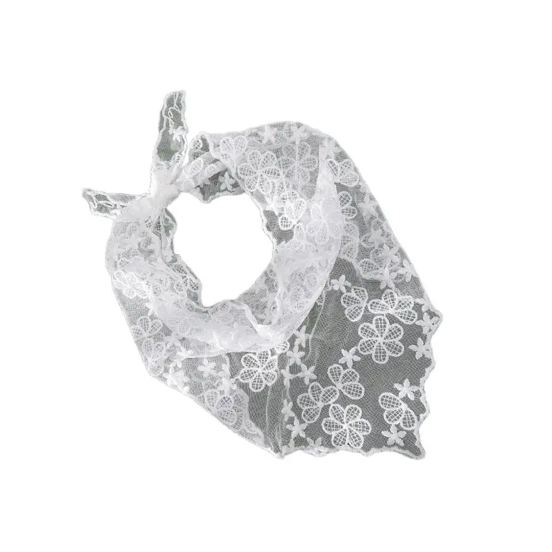 652F Elegant Women Lace Triangle Kerchiefs Summer Spring Sunproof Lace Triangle Bandana for Teens Girl Camping Taking Photo