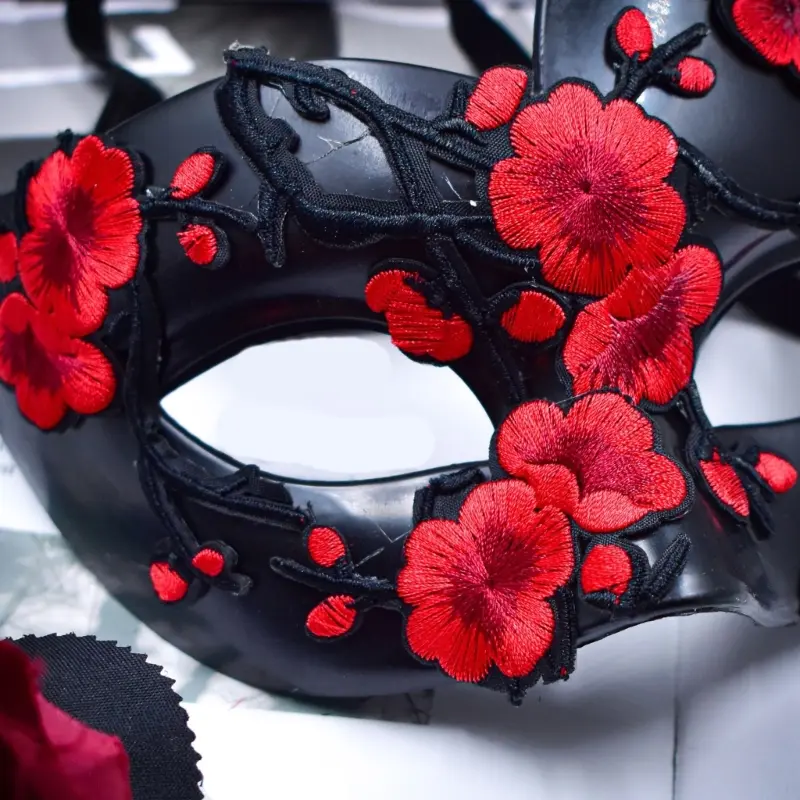 652F Masquerade Mask Mardi Gras Mask Venetians Mask Floral Half Face Mask for Halloween Ball Cosplay Performances Props