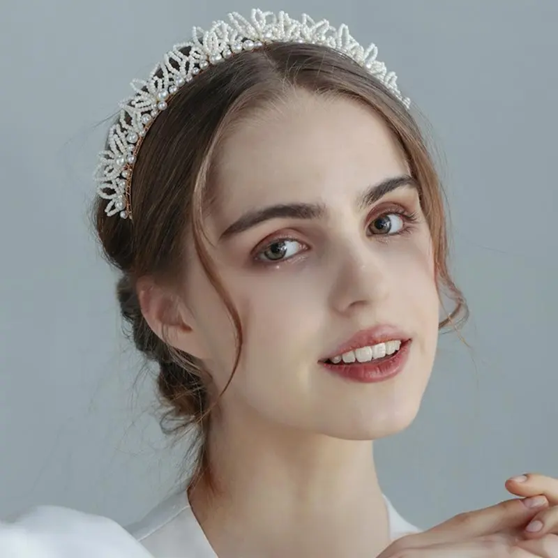 652F Baroque Metal Hairband With Faux Pearls Embellishment Fashion Headbands Hair Accessory For Prom Event Hairstyles