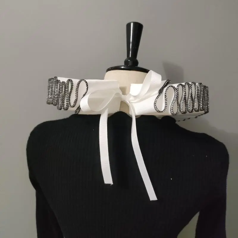 652F Medieval Victorian Ruffled False Collar with Black Trim for Adults Halloween Party Wear Renaissances Cosplay Neck Ruff