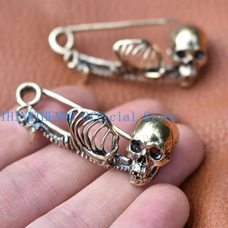 39BB Vintage Brooch RolePlay Party Skull Pin Halloween Party Costume Brooch Hat Badge