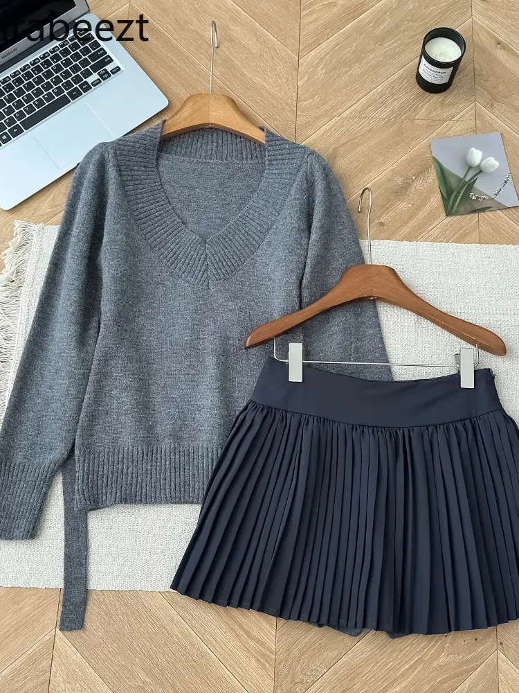 V-neck Knitwear Women Pleated Skirt Korean Early Autumn Wear with Waist Collection Sexy Suit Conjunto Twede Feminino