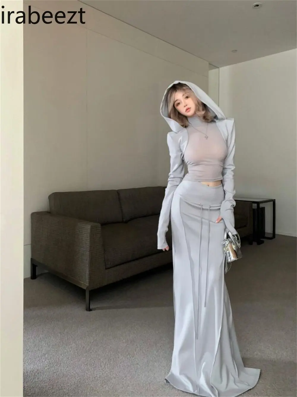 Korean Version of Niche Design Sense Short Hooded Cardigan Vest High Fanny Pack Hip Skirt Autumn New Three-piece Set Women