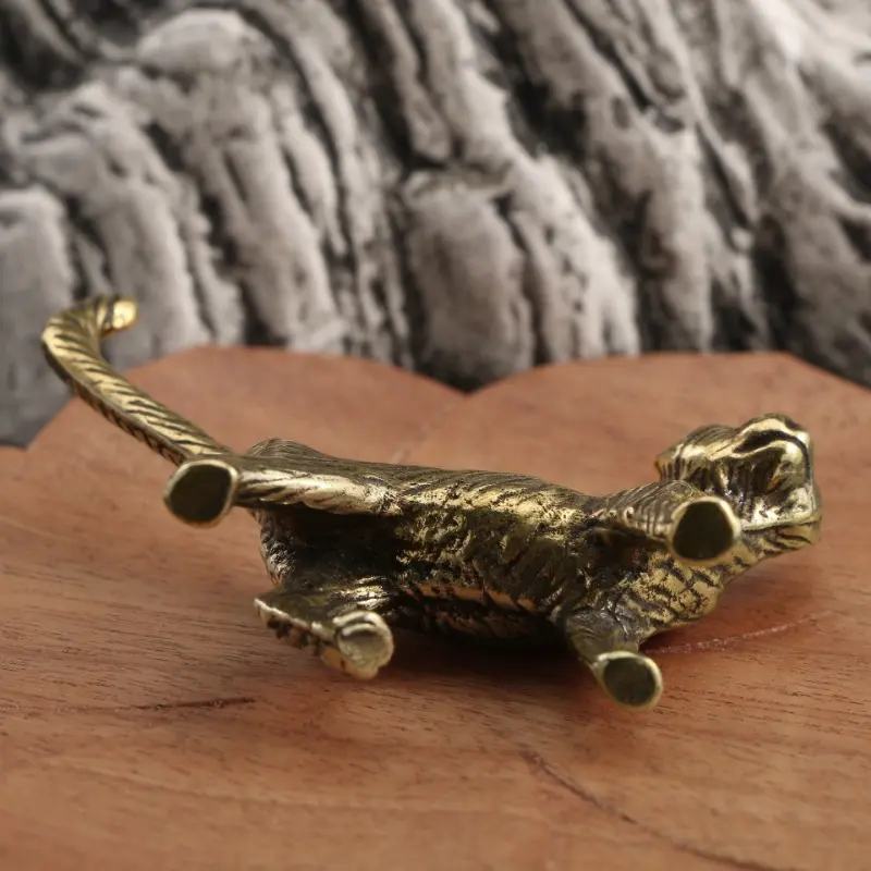 Creative Retro Brass Little Pet Cat Statue Interesting Mini Long-Tailed Cat Tabletop Ornament Miniature Home Decor Crafts Gift