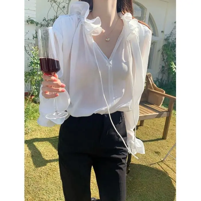 French V-neck Blouse for Women Blusa Tule Transparente Womens Tops Camisa Mujer Estampado Vintage Retro Regulai Fit Blouse