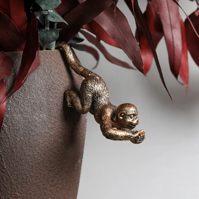 New Funny Hanging Monkey Flower Pot Hugger Resin Animal Statue Planter Pot Decorations For Home Garden Balcony Patio Yard