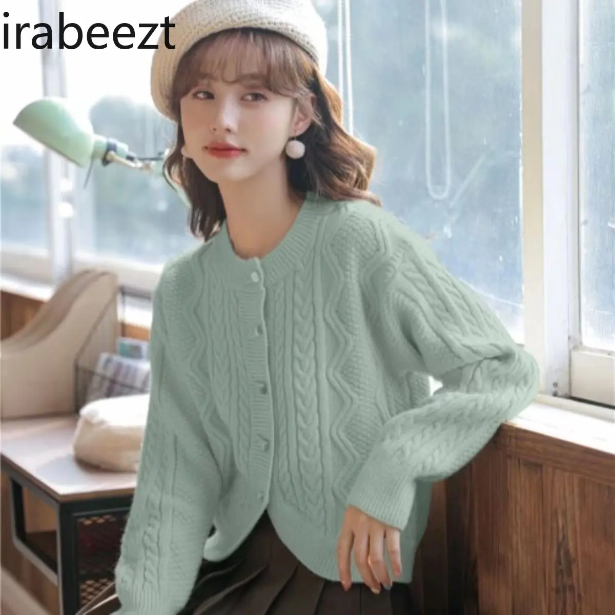 Horn Buckle Twist Sweater Cardigan Woman Spring and Autumn 2024 New Elegant Short Korean Version of Retro Jacket