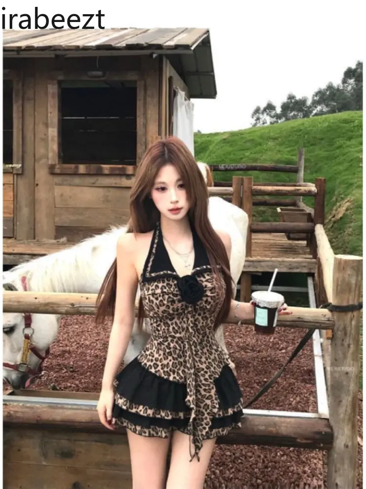 Women's Summer Pure Sexy Crop Top + Tiered Cake Skirt Two-Piece Outfit - Leopard Print Gymwear Blouse with Ruffled Skirt