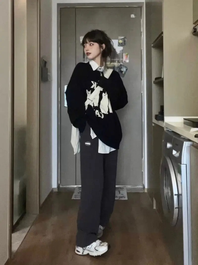 Vintage Cartoon Knitted Pullover Women Sweater Cat Letter Knitwear Autumn 2024 New Loose Versatile Knit Top Female Clothing