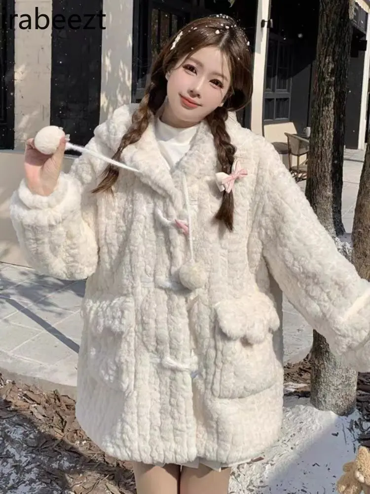 Soft and Waxy Hooded Lamb Wool Coat for Woman 2024 Winter Imitation Fur Horn Button Elegant Style Fur Top Jacket Women