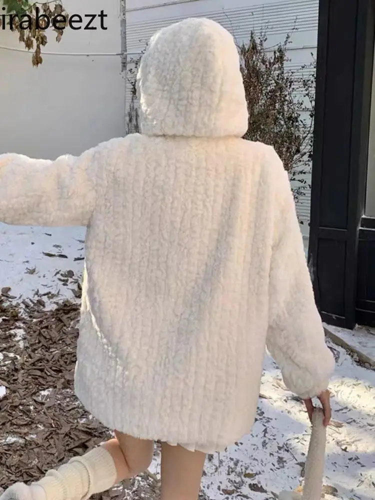 Soft and Waxy Hooded Lamb Wool Coat for Woman 2024 Winter Imitation Fur Horn Button Elegant Style Fur Top Jacket Women