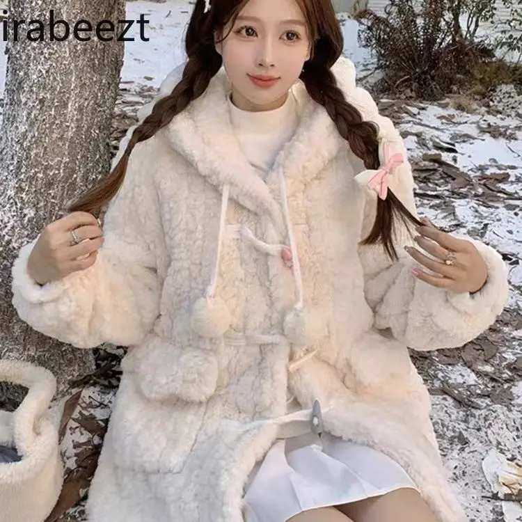 Soft and Waxy Hooded Lamb Wool Coat for Woman 2024 Winter Imitation Fur Horn Button Elegant Style Fur Top Jacket Women